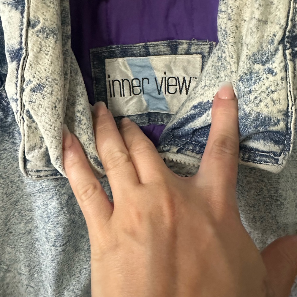 Vintage Acid Wash Women's Puffer Jacket - Picture 4 of 8